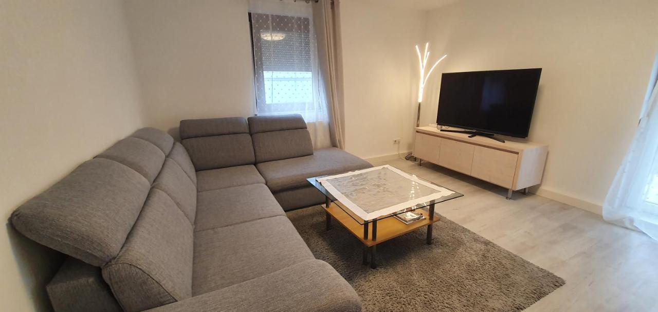 Outletcity Ferienwohnung - Apartment 4 Metzingen  Dış mekan fotoğraf