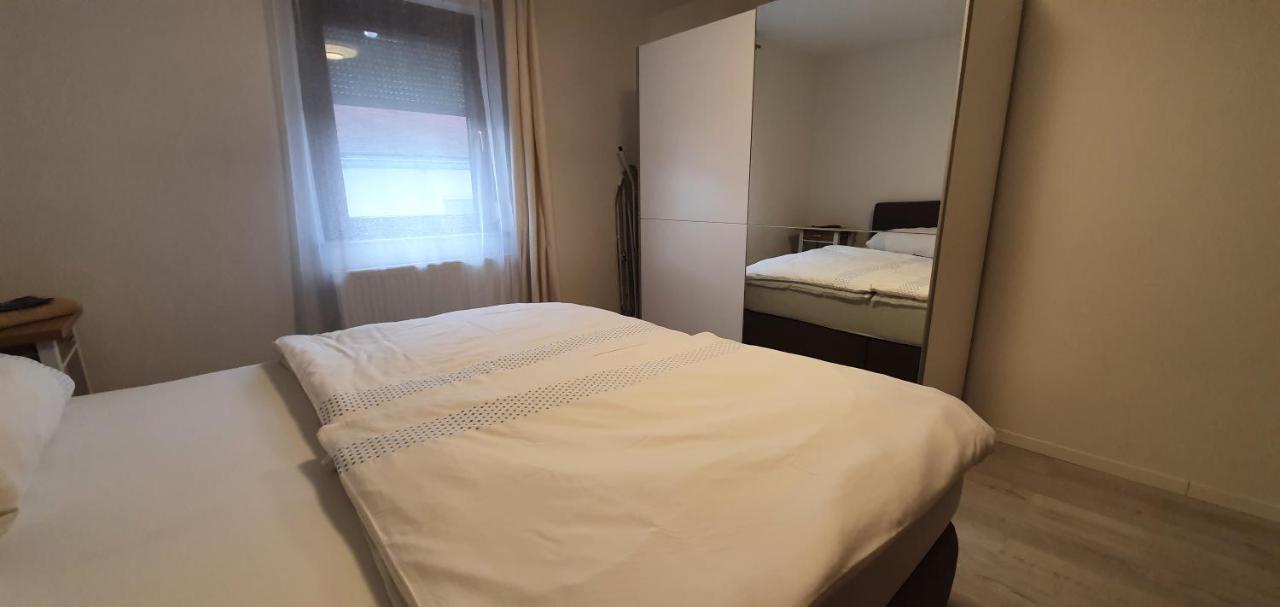 Outletcity Ferienwohnung - Apartment 4 Metzingen  Dış mekan fotoğraf